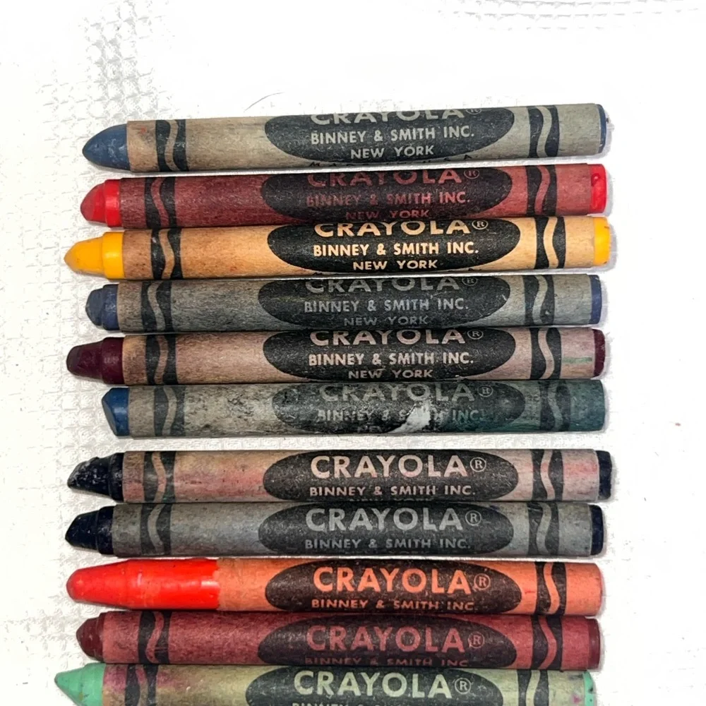11 Vintage Retired/ Discontinued Binney & Smith Crayola Crayons made in the USA